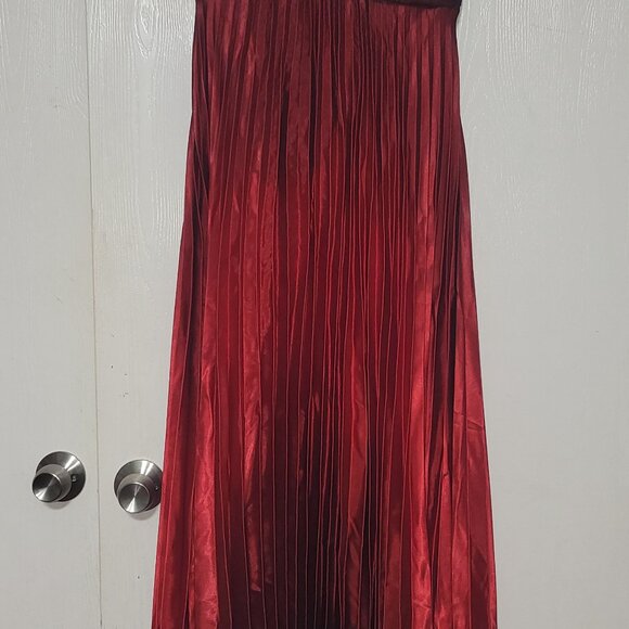 Betsy and Adam formal dress. Size 14 - Picture 8 of 12